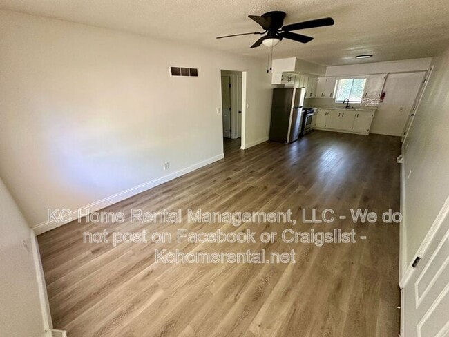 Building Photo - 1705 N 76th Terrace
