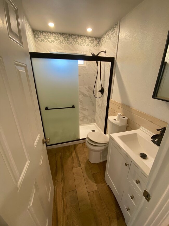 Building Photo - Beautiful Home for rent in Tulare, Ca