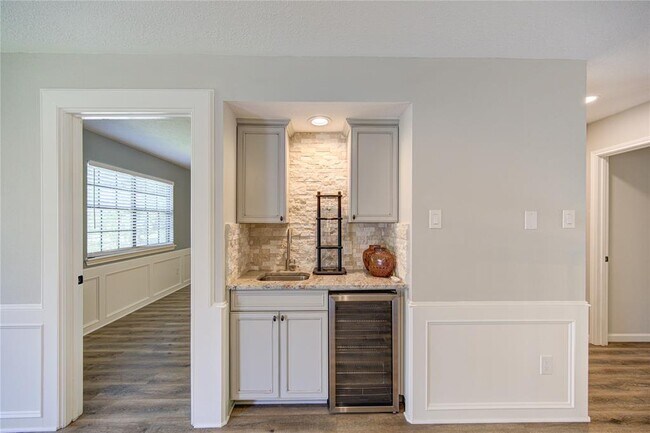Building Photo - 4927 Kenlake Grove Dr