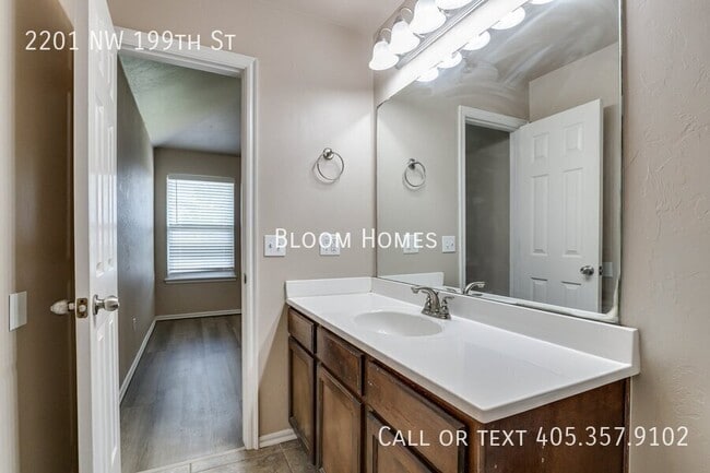 Building Photo - 2201 NW 199th St