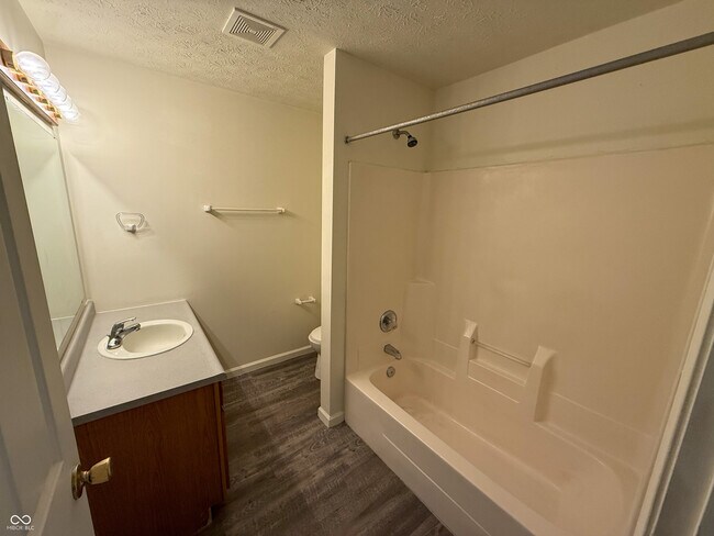 Building Photo - 315 N Jackson St