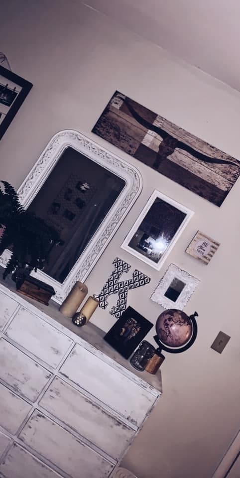 Decorated Bedroom - 419 E Lane Ave