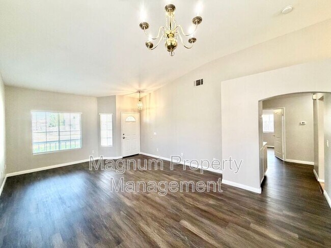 Building Photo - 27071 School Park Dr