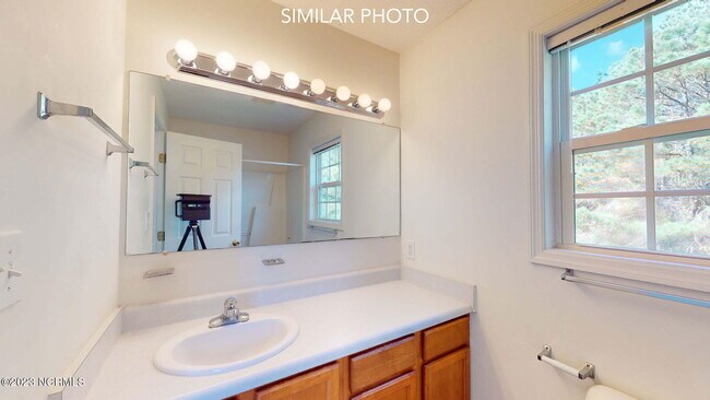 Building Photo - 104 E Coopers Ct