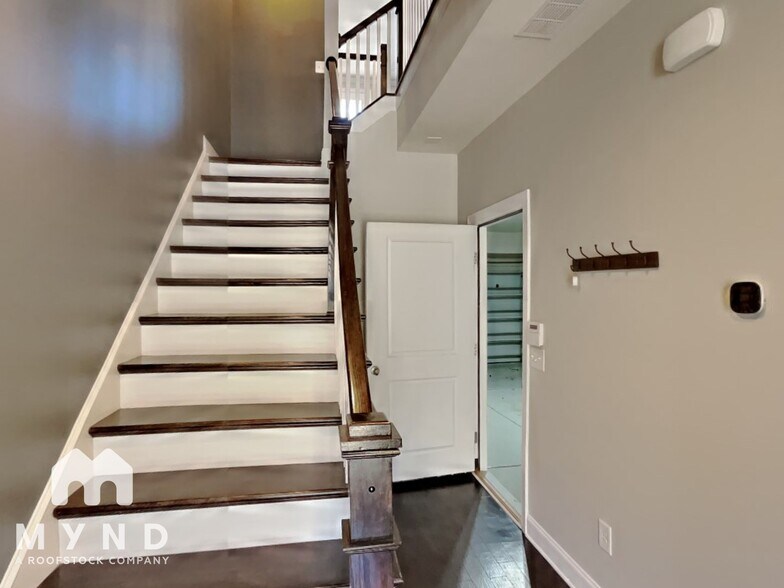 Building Photo - 3322 Bending Birch Pl