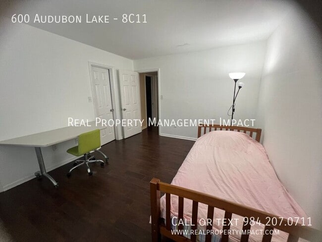 Building Photo - 600 Audubon Lake Dr