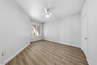 Building Photo - 10001 Peace Way