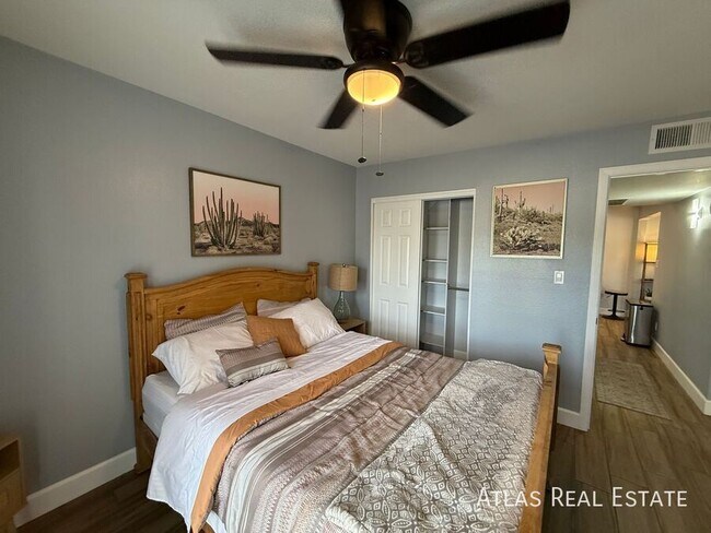 Building Photo - 2540 N 17th Way