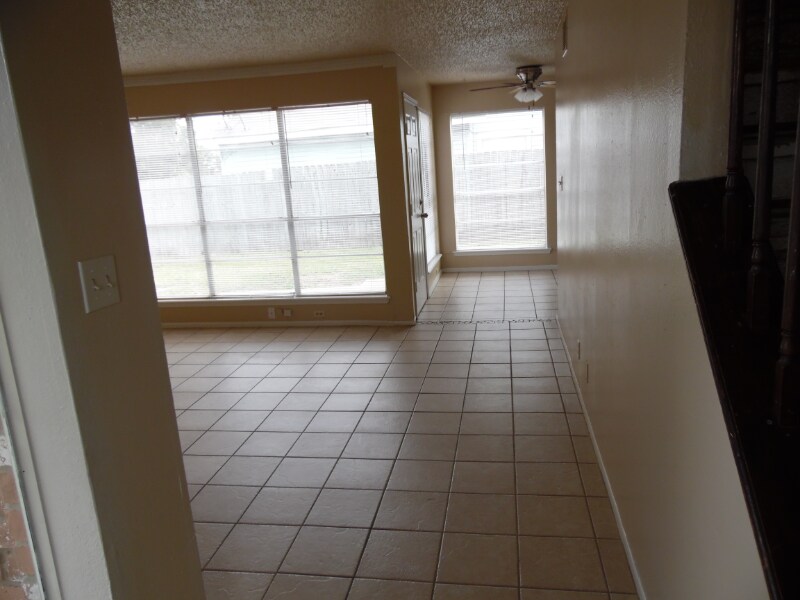 Building Photo - 5 Dallas Ct