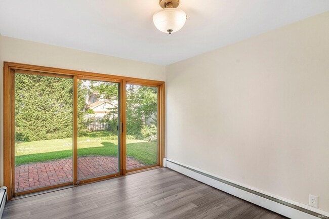 Building Photo - 128 Manor Ave