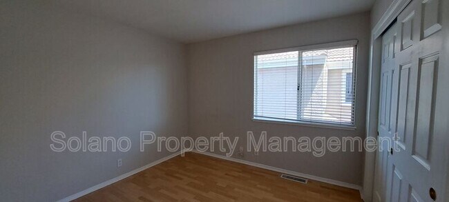 Building Photo - 320 Stamper Cir