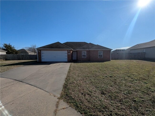 Building Photo - 840 Ash Ct