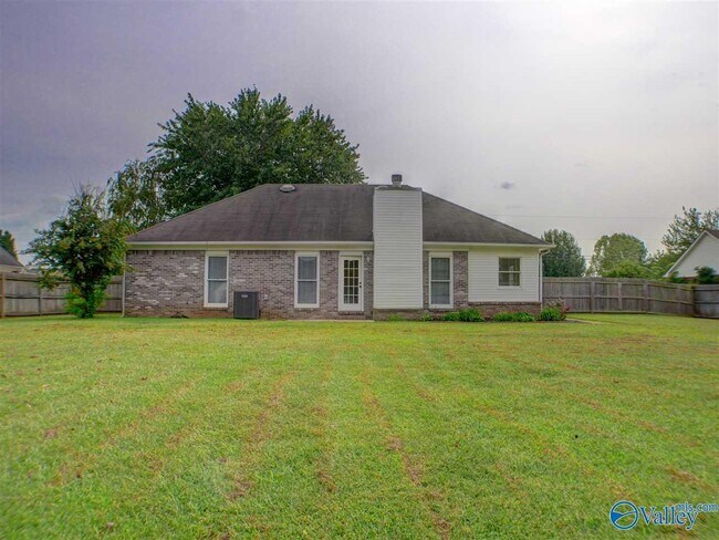 Building Photo - 109 Marysa Dr