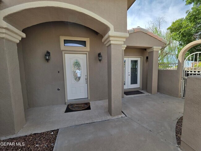 Building Photo - 7346 Gulf Creek Dr