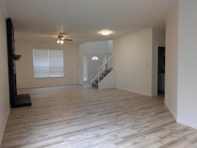 Building Photo - 17609 Columbia Falls Cove