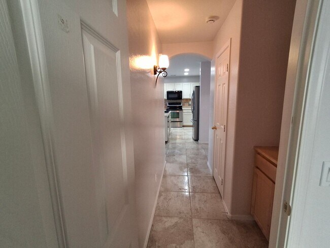 Building Photo - 29109 N Yellow Bee Dr