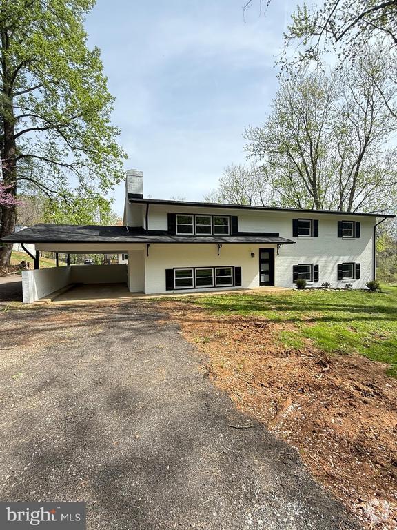 Building Photo - 5388 Dumfries Rd