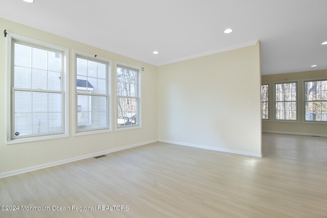 Building Photo - 4 Timber Grove Ct