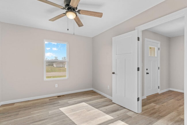 Building Photo - 41 Whitley Ln