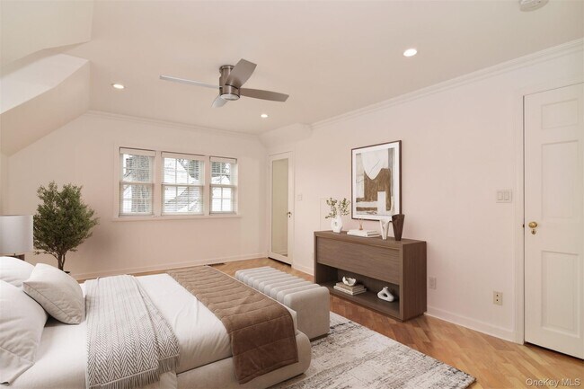 Building Photo - 68 Wildway