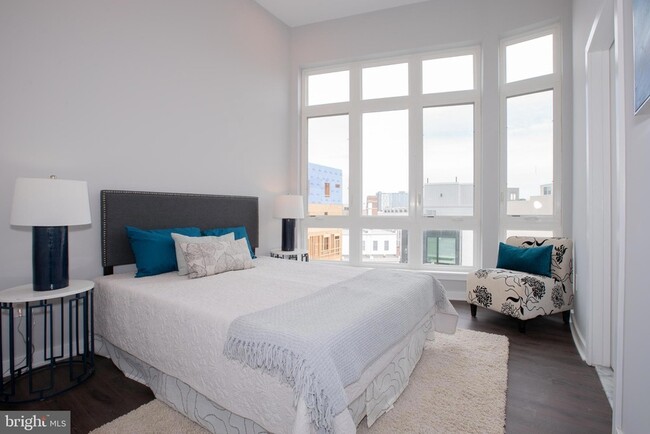 Building Photo - 1534 Ridge Ave