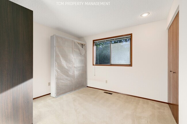 Building Photo - 15313 SE 43rd Pl