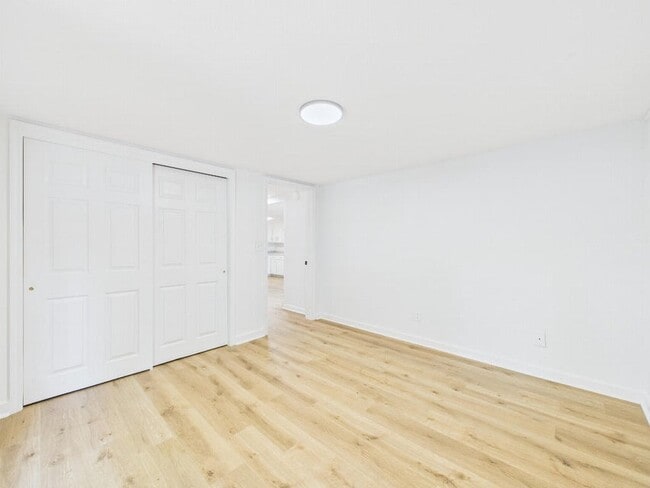 Building Photo - 412 Church St