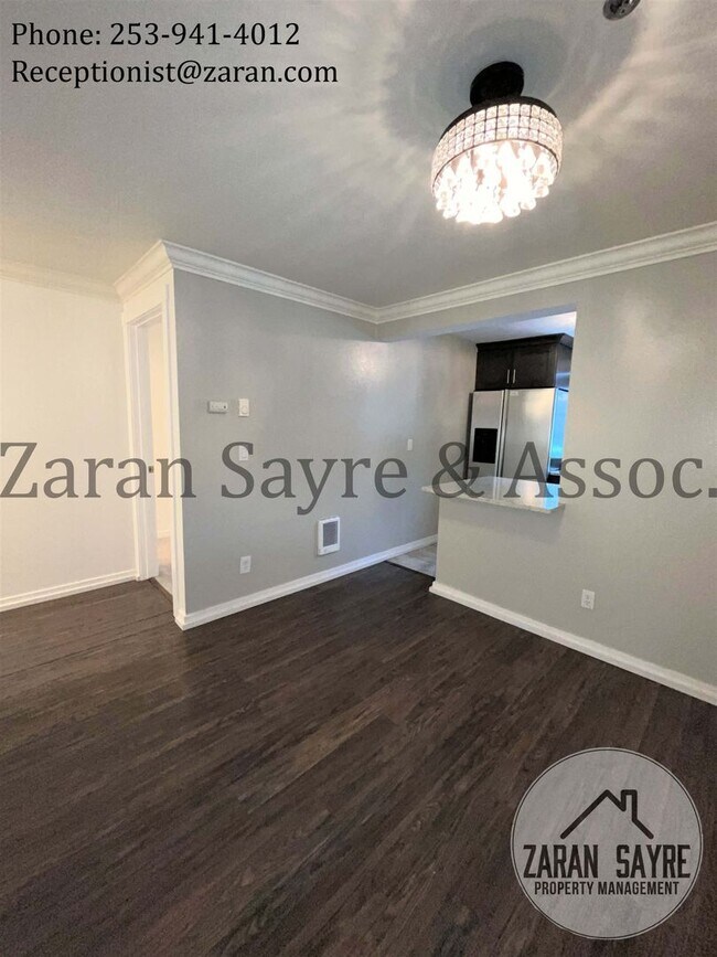 Building Photo - 039 - 2 bed, 2 bath condo minutes from Red...