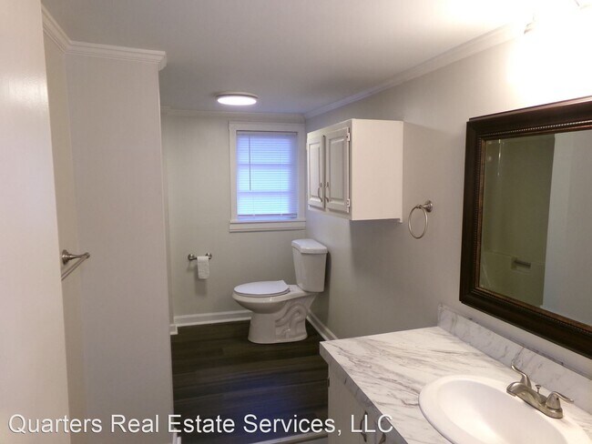 Building Photo - 2 br, 1 bath House - 780 S Peace Haven Road