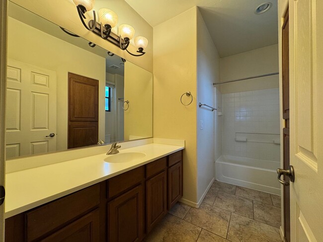 Building Photo - 4BR/3BA/2.5CG, 2534 sq.ft. rental with DEN in Sierra Vista, AZ