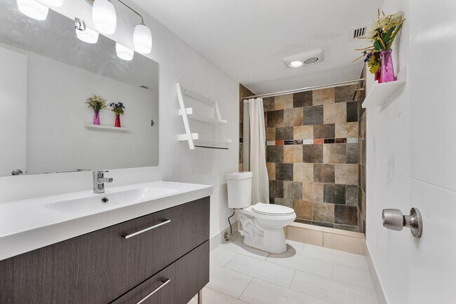 Building Photo - 6260 S Falls Cir Dr