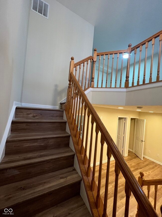 Building Photo - 3522 N Golden Gate Dr