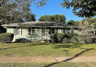 Building Photo - 2401 Brockman St