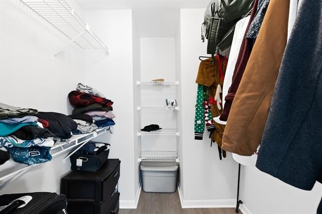 Building Photo - 344 City View Dr