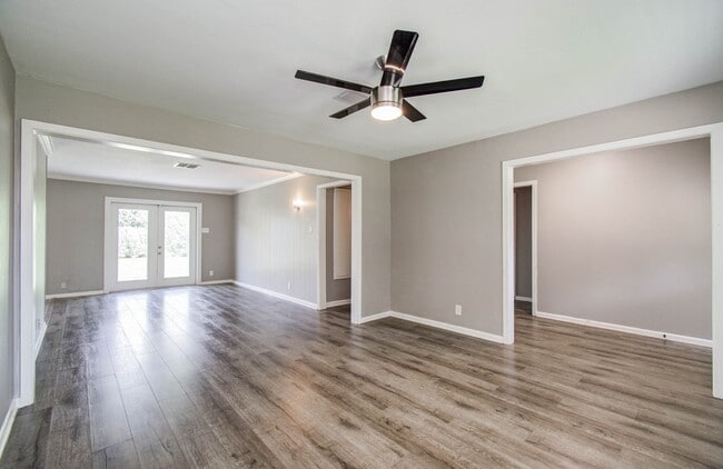 Building Photo - 9410 Highmeadow Dr