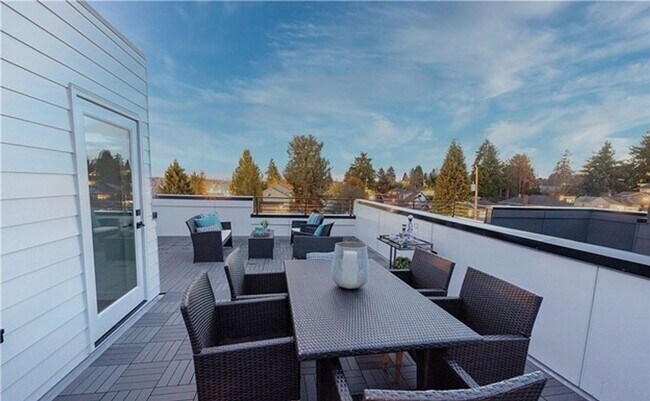 Building Photo - Air-Conditioned Seattle Townhome with Rooftop Deck & Mt. Rainier Views