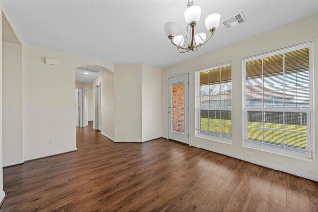 Building Photo - 204 Raven Ridge Ct