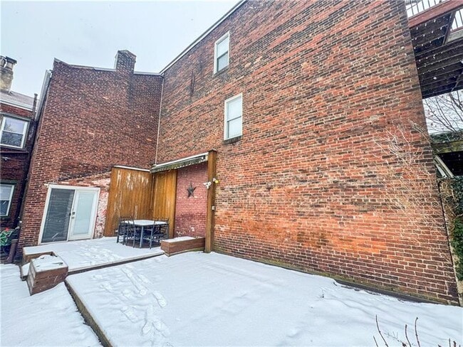 Building Photo - 52 S 18th St