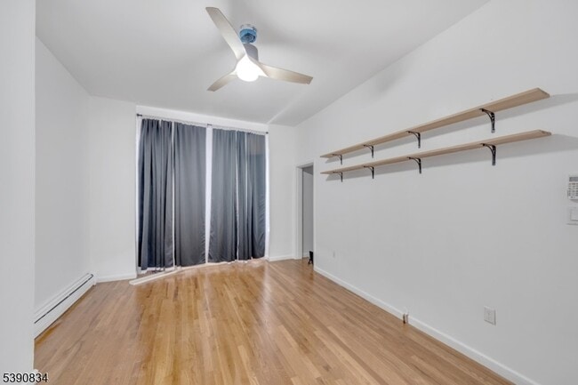 Building Photo - 13 2nd Ave