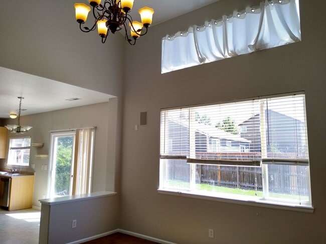 Building Photo - Gorgeous 2 Story 3 Bedroom 2.5 Baths in Dacono For Rent