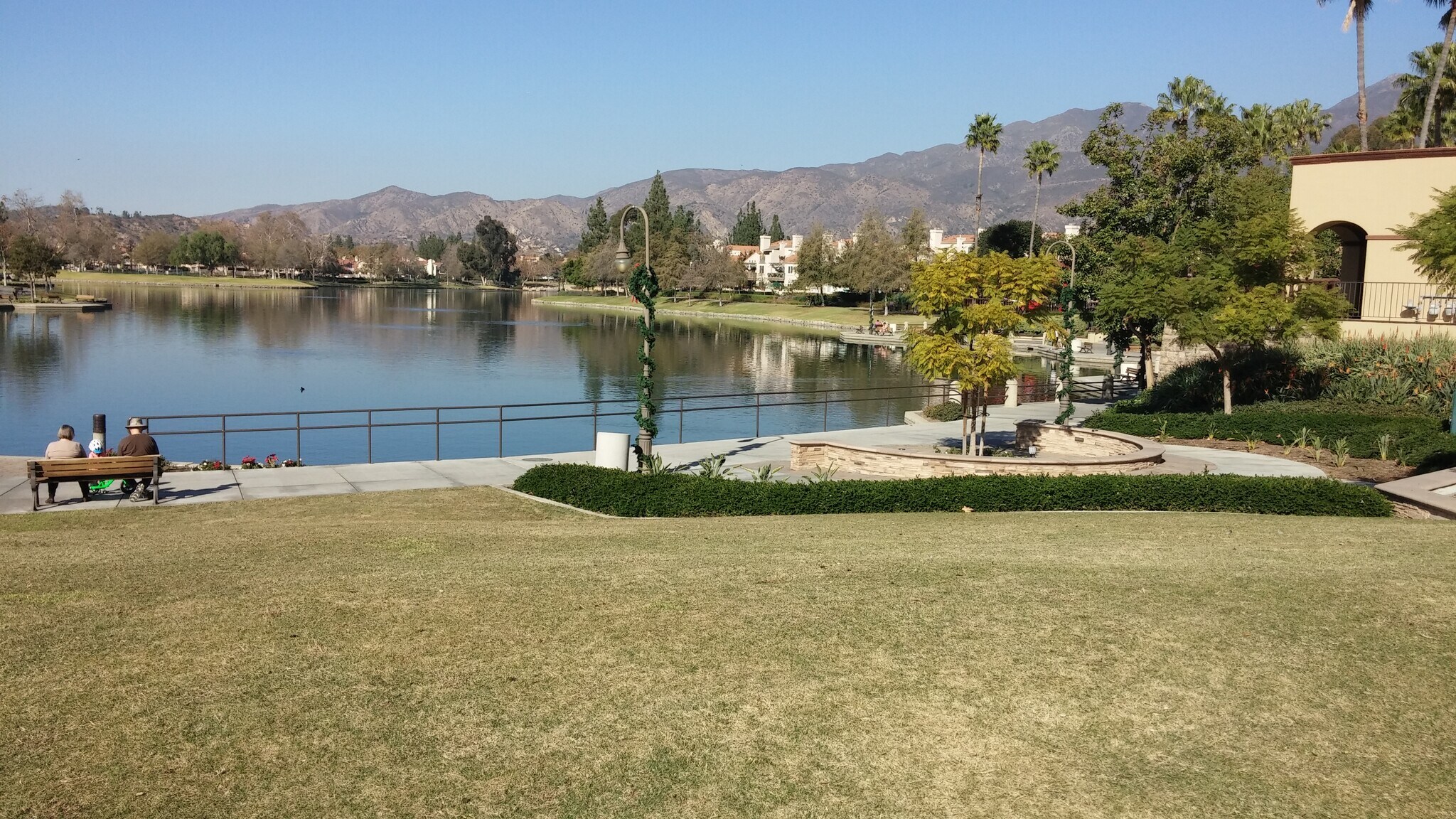 Building Photo - 10 Abrigo