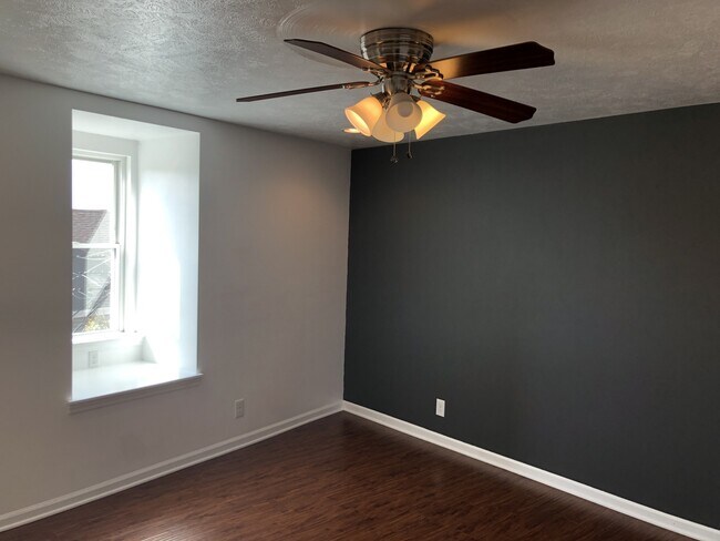 Building Photo - *****Gorgeous Lawrenceville 3-Bed / 1.5 Bath available FOR RENT   July 1st!!******