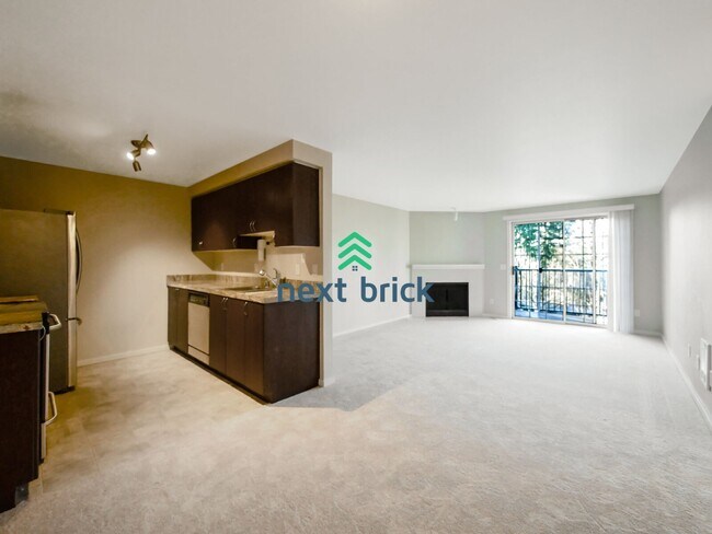 Building Photo - Beds and 1 Bath Kirkland Condo is Available for Rent!