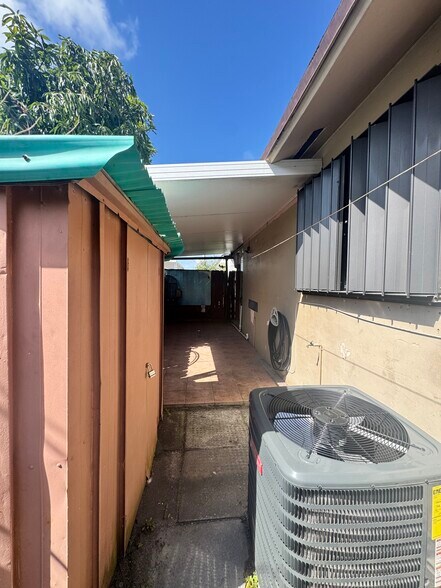 Building Photo - 252 NW 48th Pl