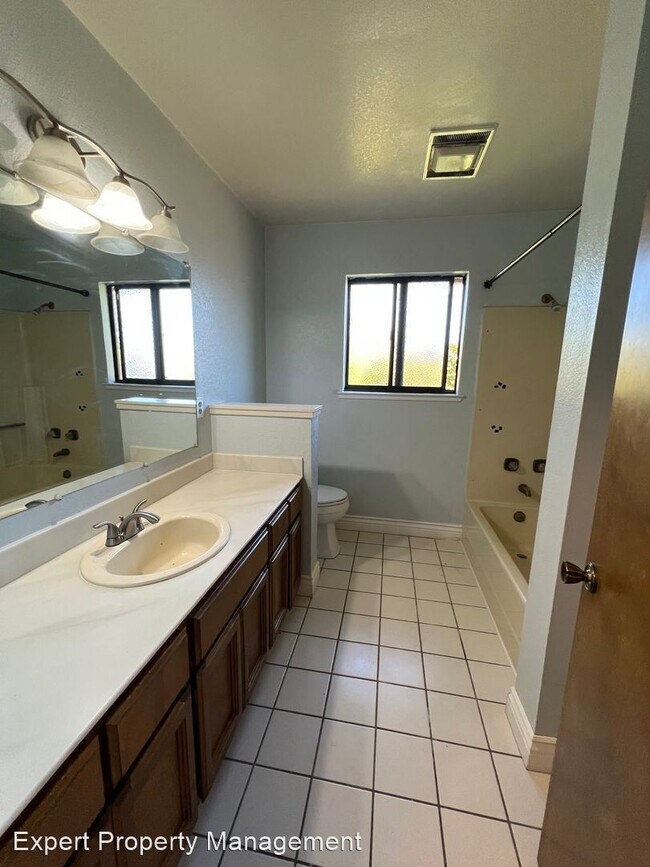 Building Photo - 2 br, 1 bath House - 3640 Buena Vista Dr.