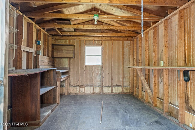 Building Photo - 314 Pebble Ln