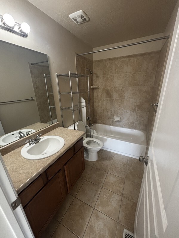 Building Photo - 1296 S Mountain Crst Dr