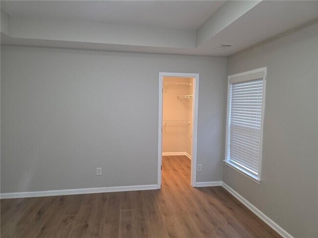 Building Photo - 1353 Dukes Creek Dr