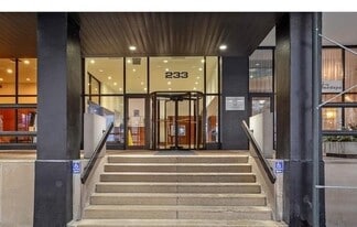 Building Photo - 233 E Erie St