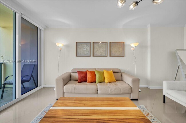 Building Photo - 2501 S Ocean Dr